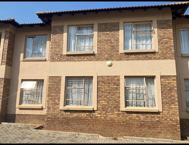 1 BEDROOM APARTMENT FOR SALE IN RENSBURG